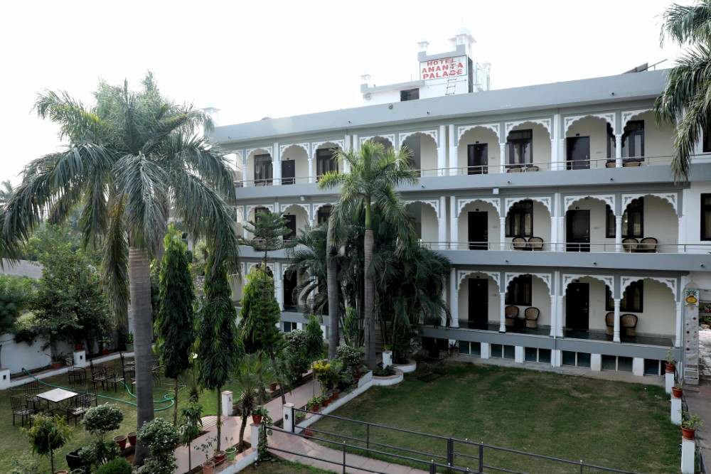Ananta-palace-ranthambore-building