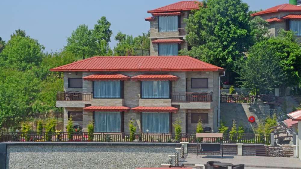 Exterior_View_Ojaswi_Himalayan_Resort_Mukteshwar_6_f6tmyy