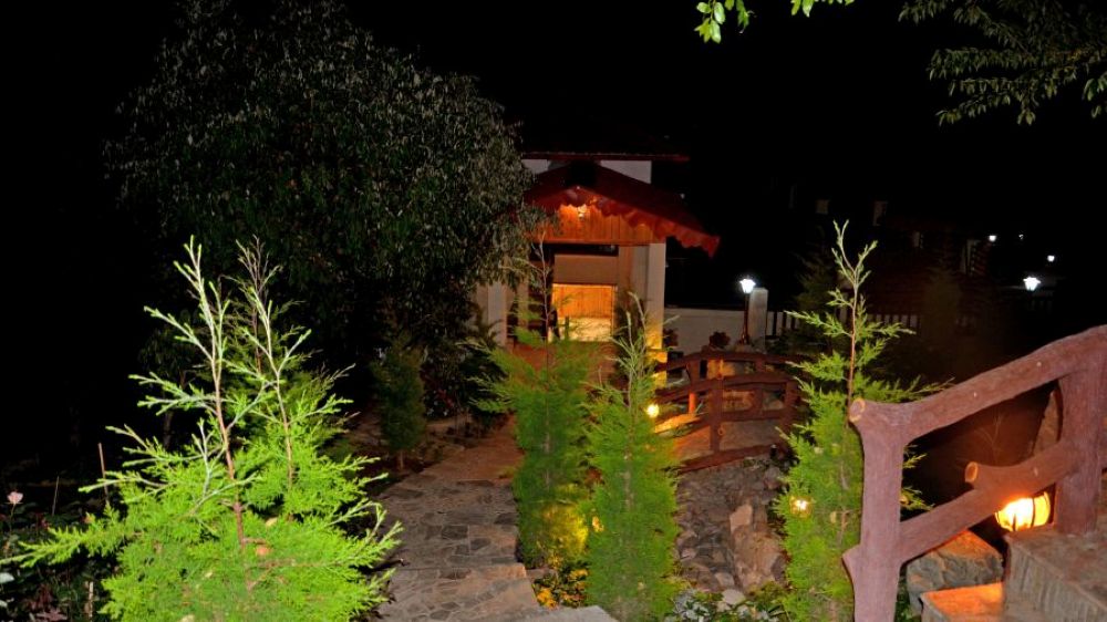 Garden_Ojaswi_Himalayan_Resort_Mukteshwar_4_vrjhmh