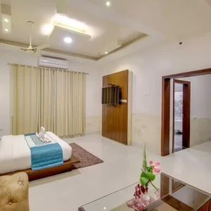 corbett maulik bathtub room