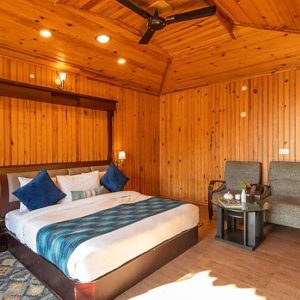 deluxe room ojashwi himalaya