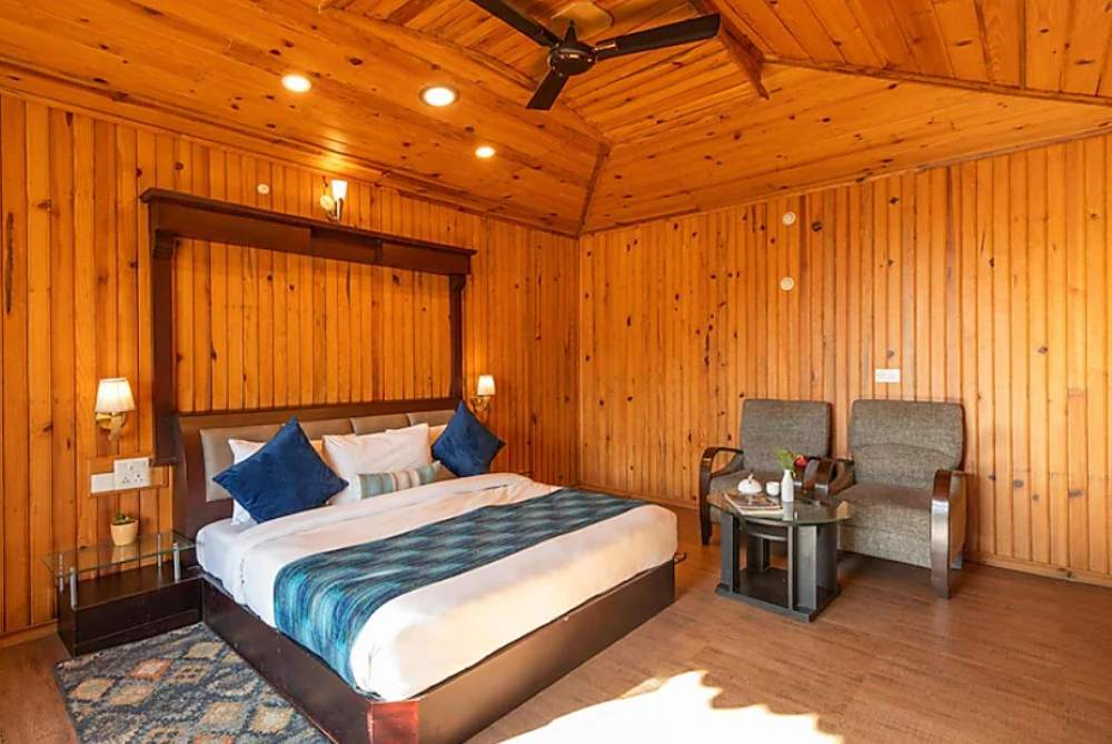 deluxe room ojashwi himalaya