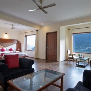 Luxury Suite kapalin resort manali
