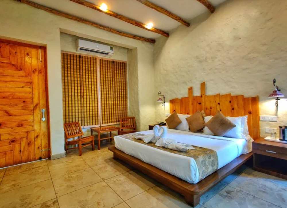 River Edge Luxury Room
