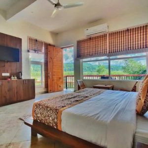 river edge river view room