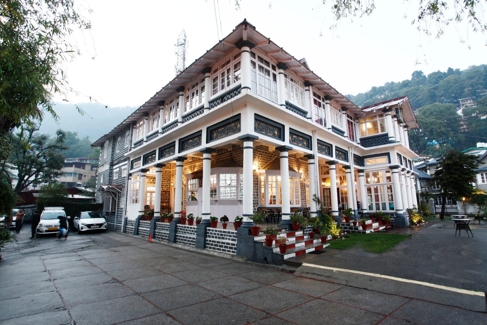 Palace Belvedere Hotel Nainital