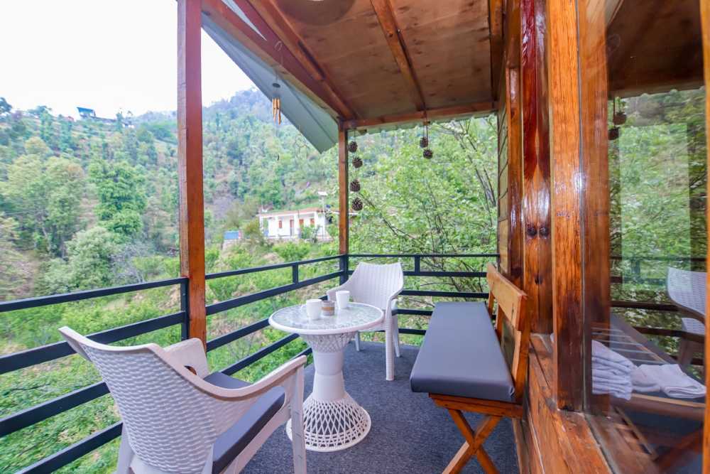 Ganghar-resort-mukteshar-room-balcony