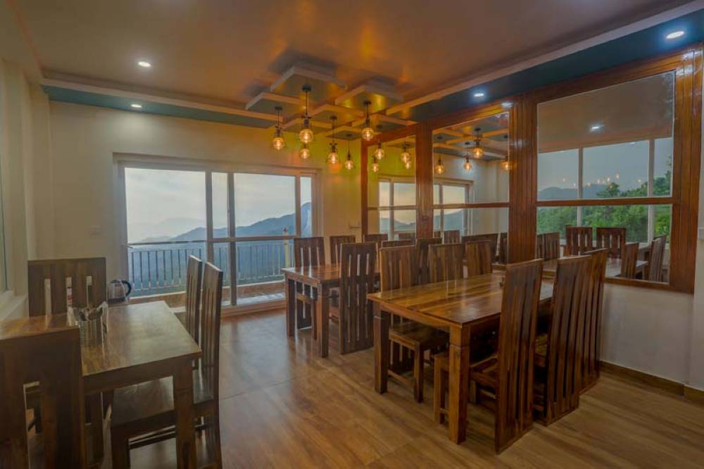The-Treat-Resort-Mukteshwar-restuarent