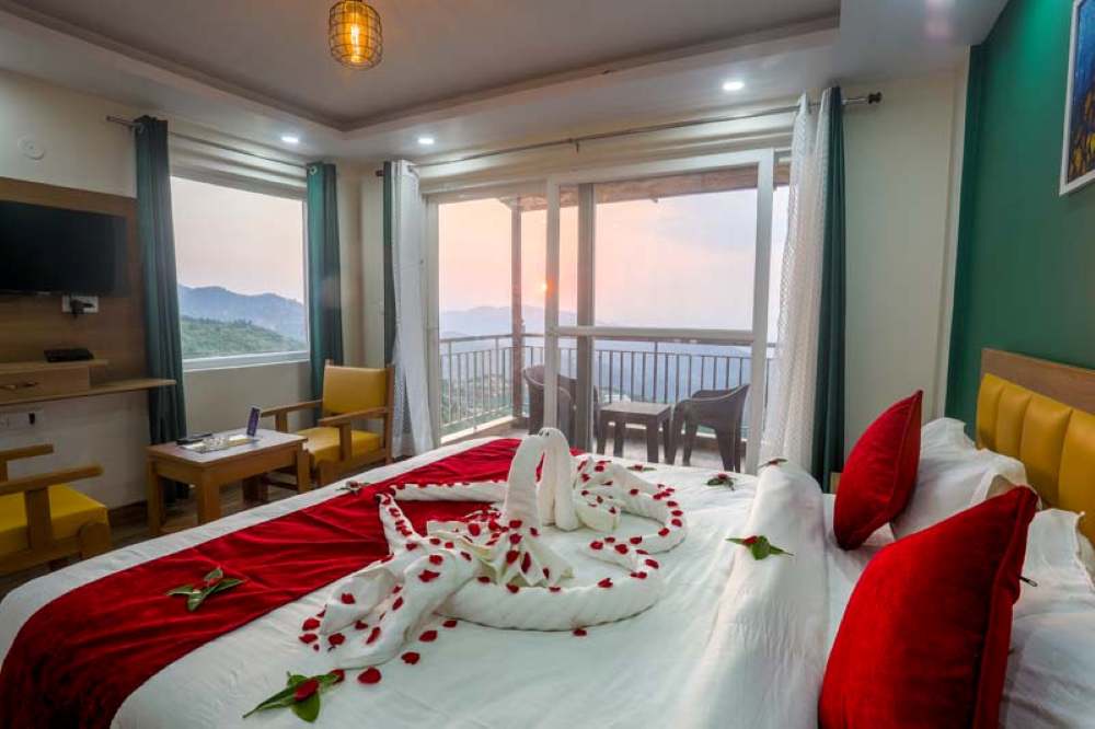 The-Treat-Resort-Mukteshwar-room-with-balcony-sitting