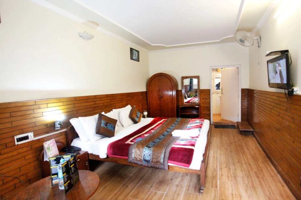 premium room hotel aroma nainital