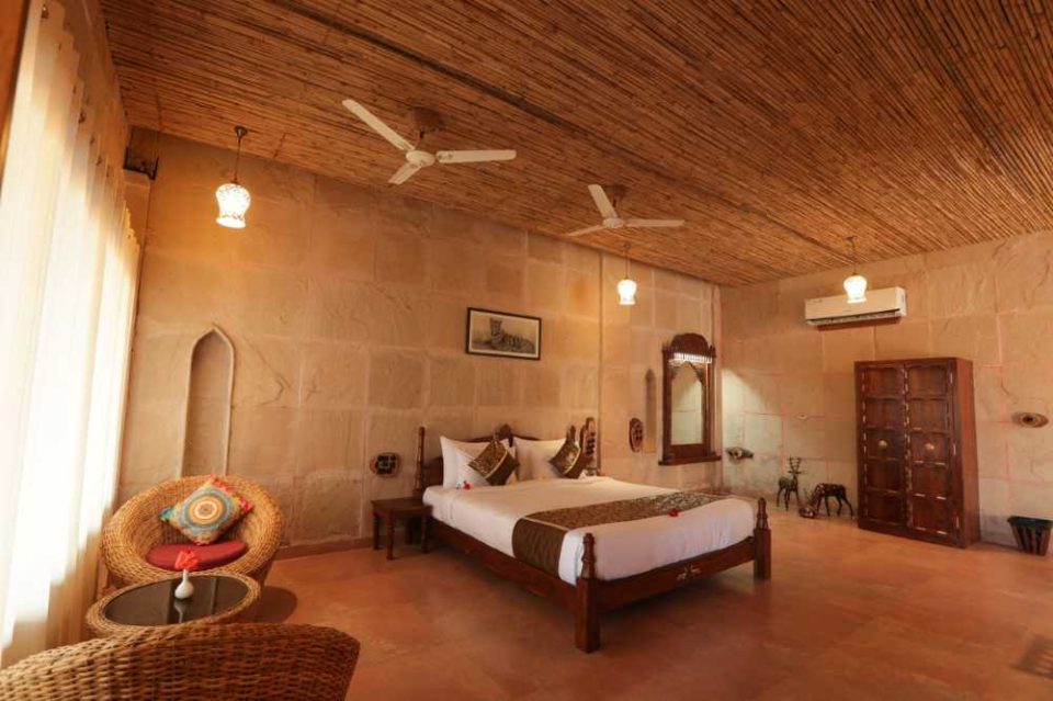 super deluxe room of puratan qila