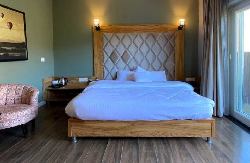 Valley View King Suite with Private Garden