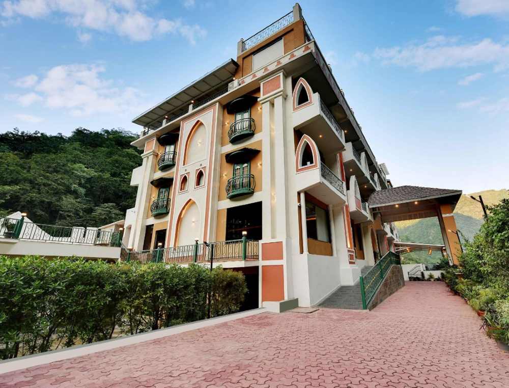 Tiaraa-lite-hotel-rishikesh
