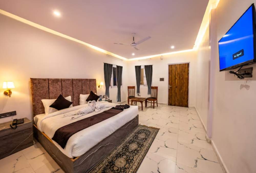 Deluxe Room kainchi divine