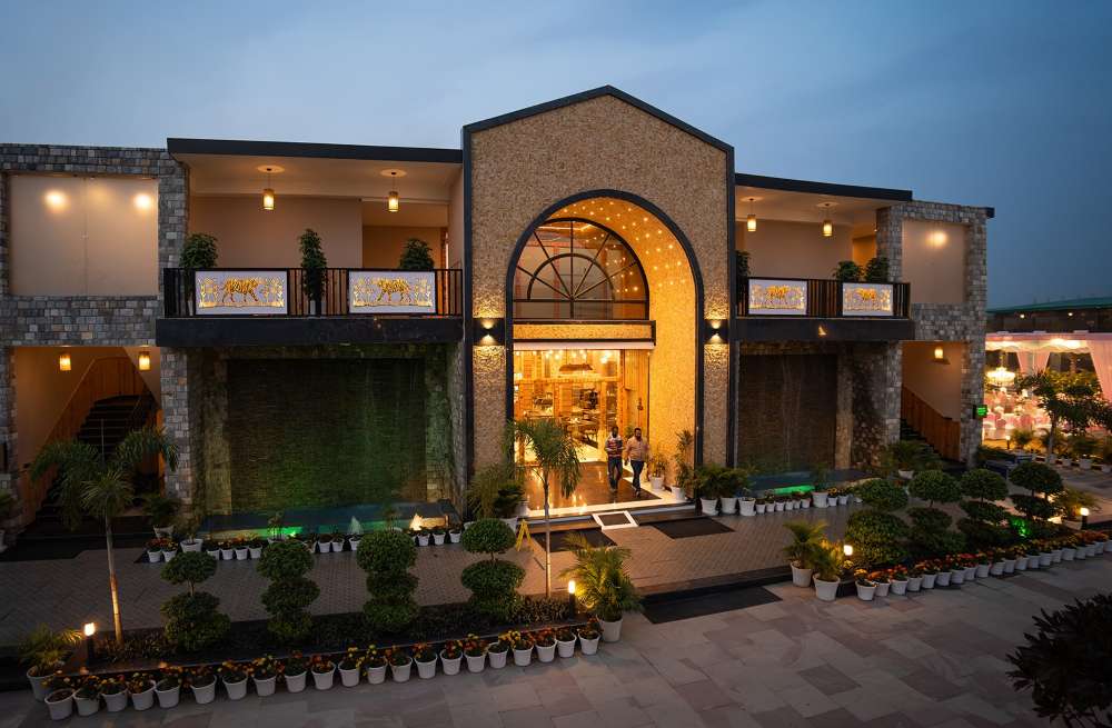 Corbett-Elegant-Retreat-Resort-restuarent