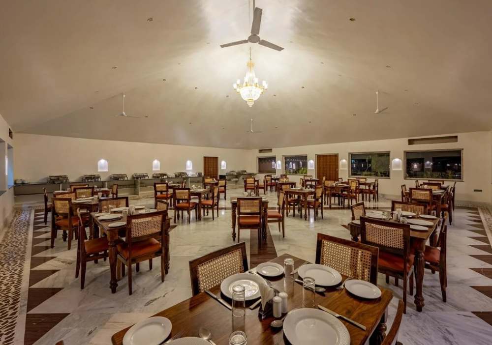 aangan-resort-ranthambore-restaurent-inside-view
