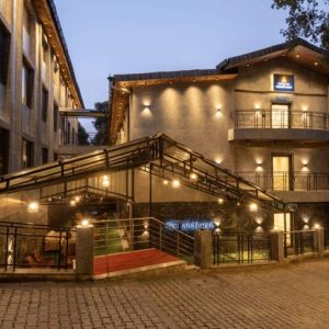 Lawrence Solitaire Resort