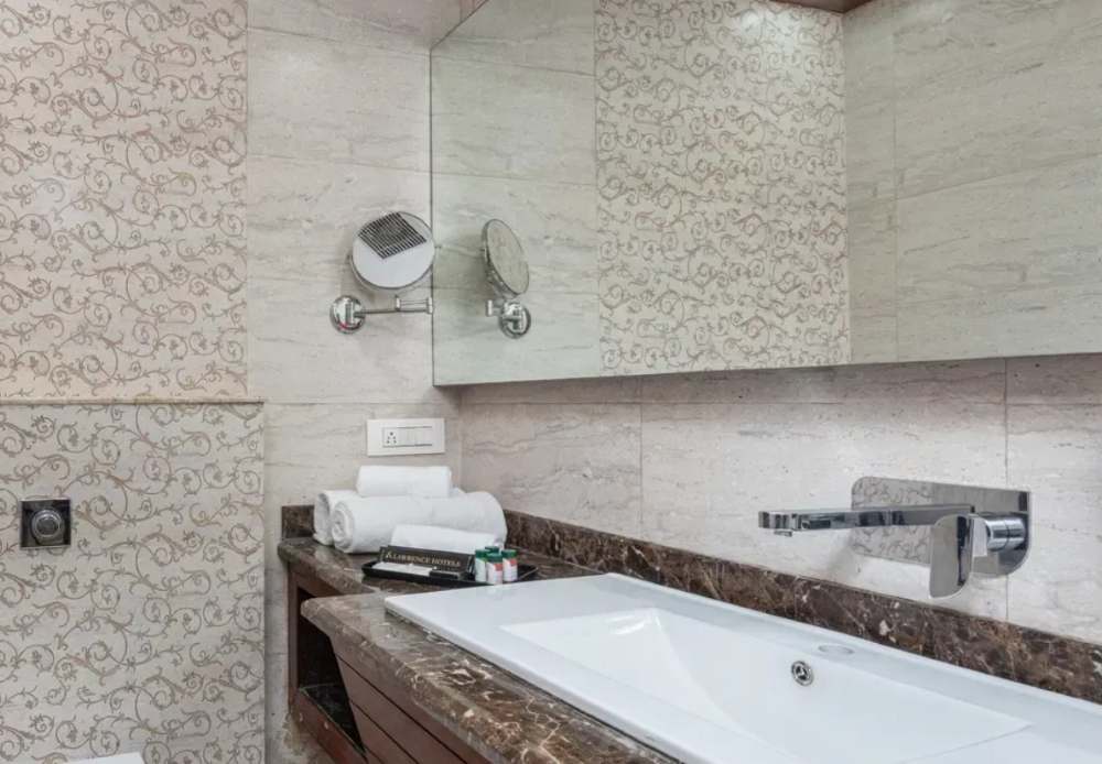 Valley-View-Premium-Room-washroom-solitaire-mussoorie