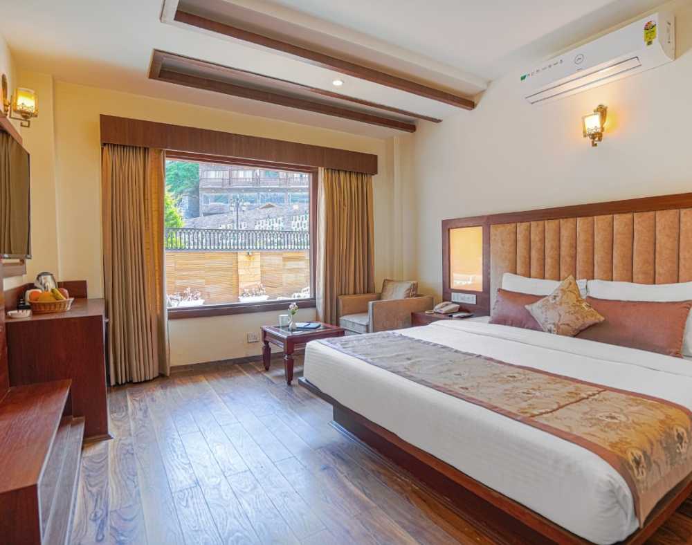 deluxe-cottage-bedroom-sandhya-manali-resort
