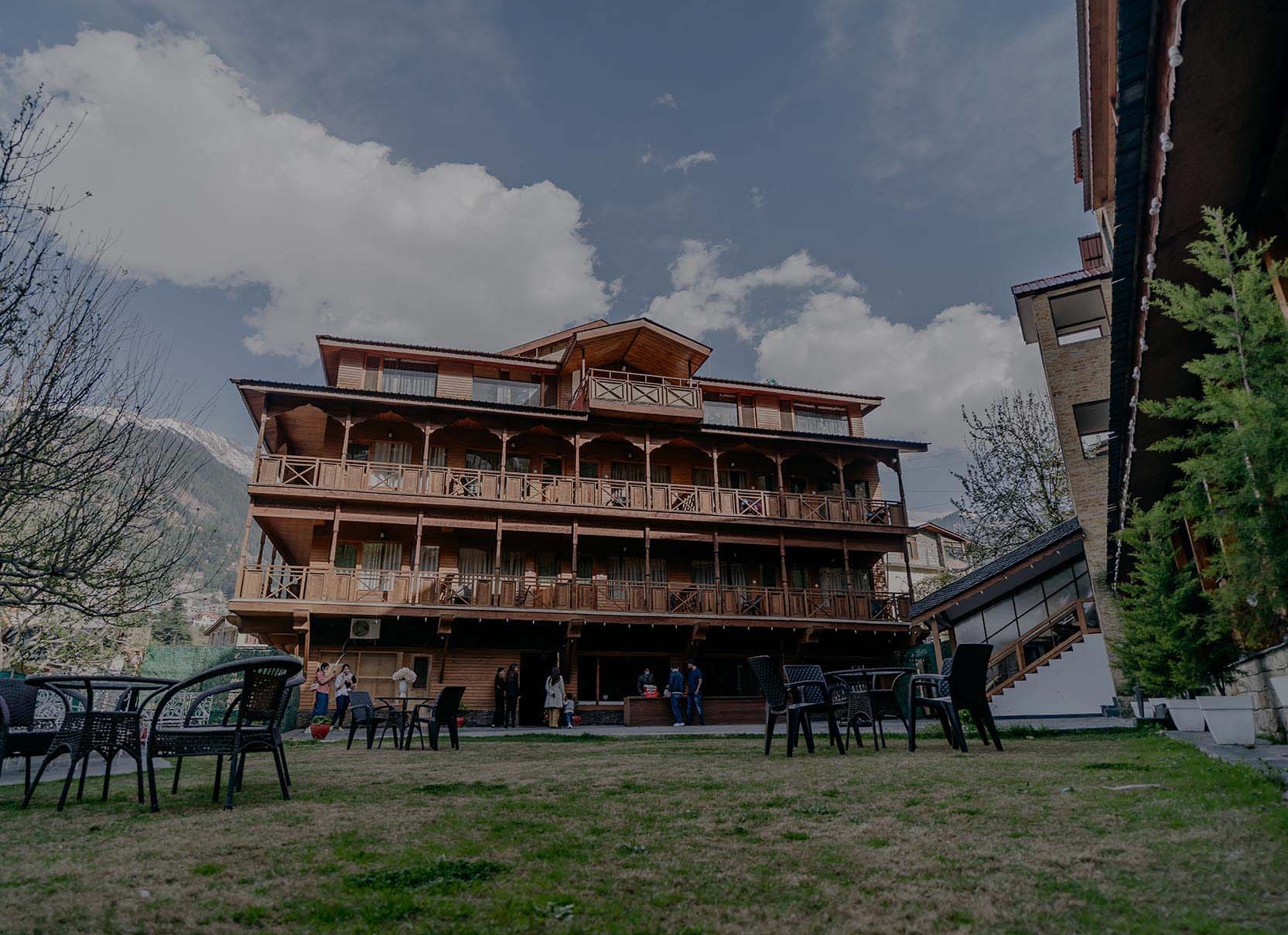 lawnside-view-slider sandhya village Resort Manali
