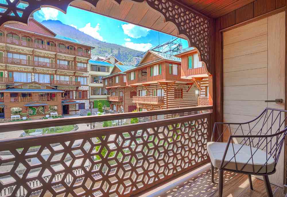 sandhya-village-manali-sit-out-area
