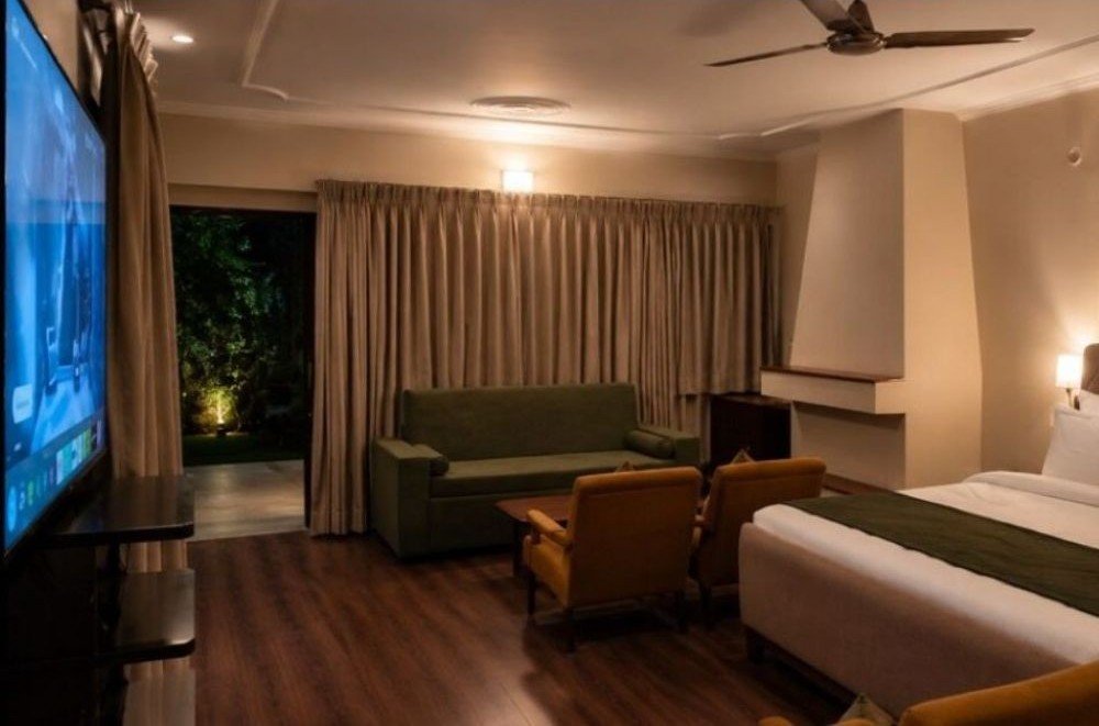 Bel-la-Monde-Riverside-Resort-Jim-Corbett-inside-bedroom