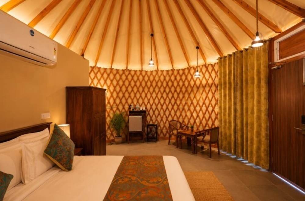 Bel-la-Monde-Riverside-Resort-Jim-Corbett-mangolian-cottage-inside-outside