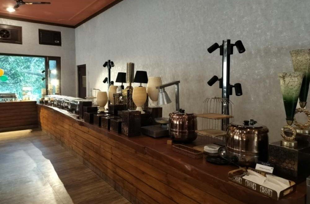 Bel-la-Monde-Riverside-Resort-Jim-Corbett-restuarant-buffet
