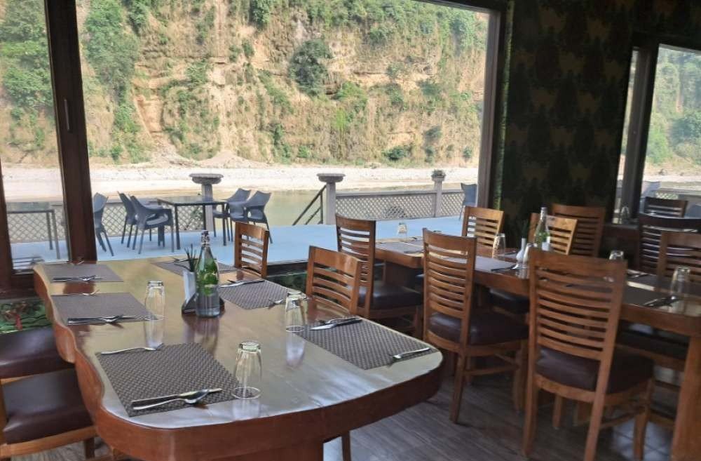 Bel-la-Monde-Riverside-Resort-Jim-Corbett-restuarant-sitting-area-riverview