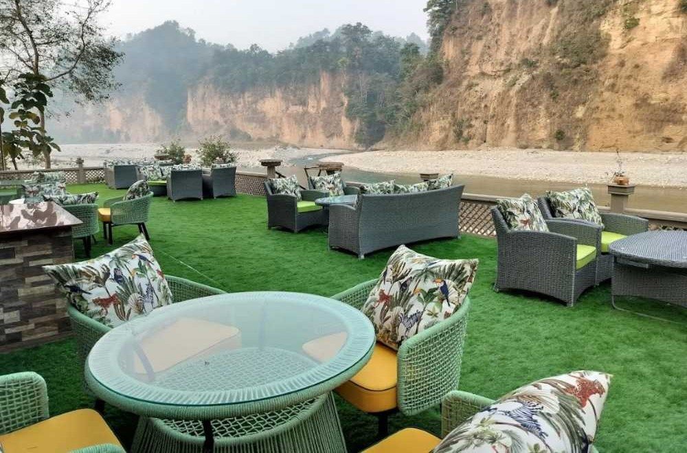 Bel-la-Monde-Riverside-Resort-Jim-Corbett-restuarant-sitting-area Bel La Monde Jim Corbett
