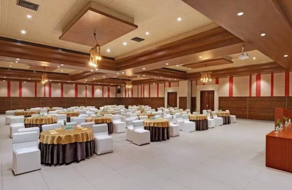 Tarangi-Resort-Spa-Jim-corbett-resort-conference-hall