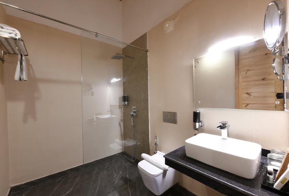 Tarangi-Resort-Spa-Jim-corbett-resort-washroom